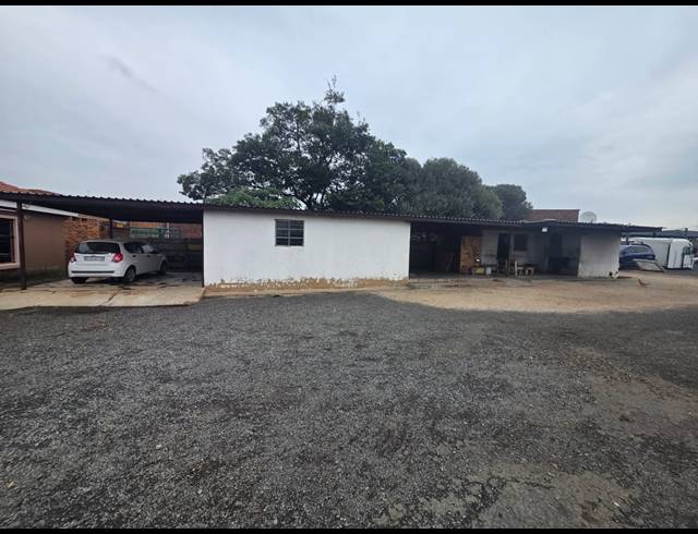6,000M² INDUSTRIAL YARD TO LET IN ALRODE SOUTH
